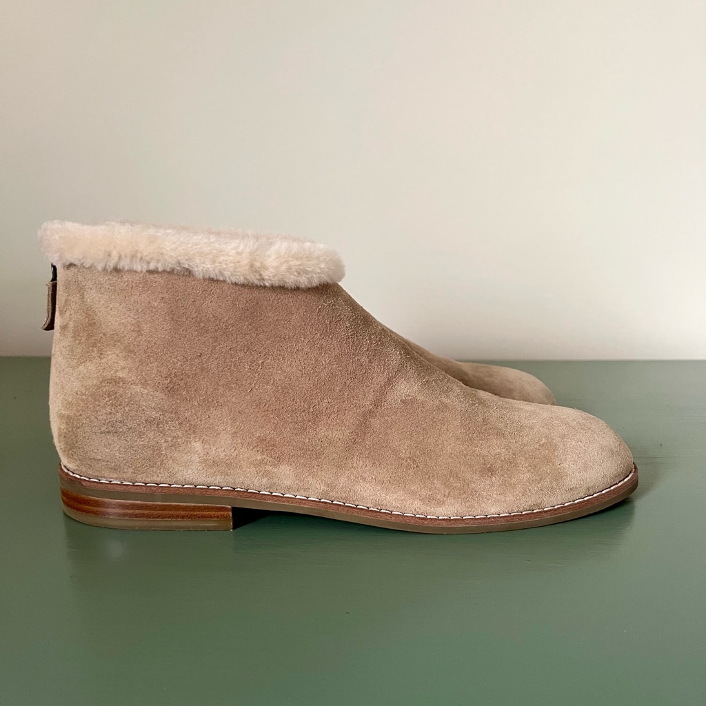 Eileen Fisher Drift Shearling Boots Tan Suede Lined Back Zipper Womens Size 9.5